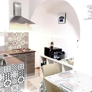 Ortensia C House Casa vacanze Aeroporto di Catania Fontana Rossa